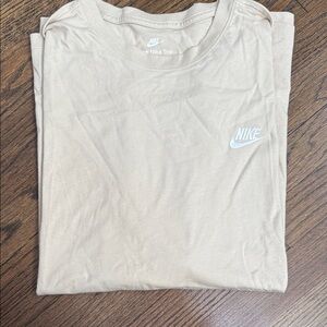 Nike Men's Beige Short Sleeve Tee